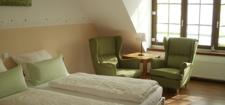Pension_Saeger__Nordheim_Schlafzimmer.JPG